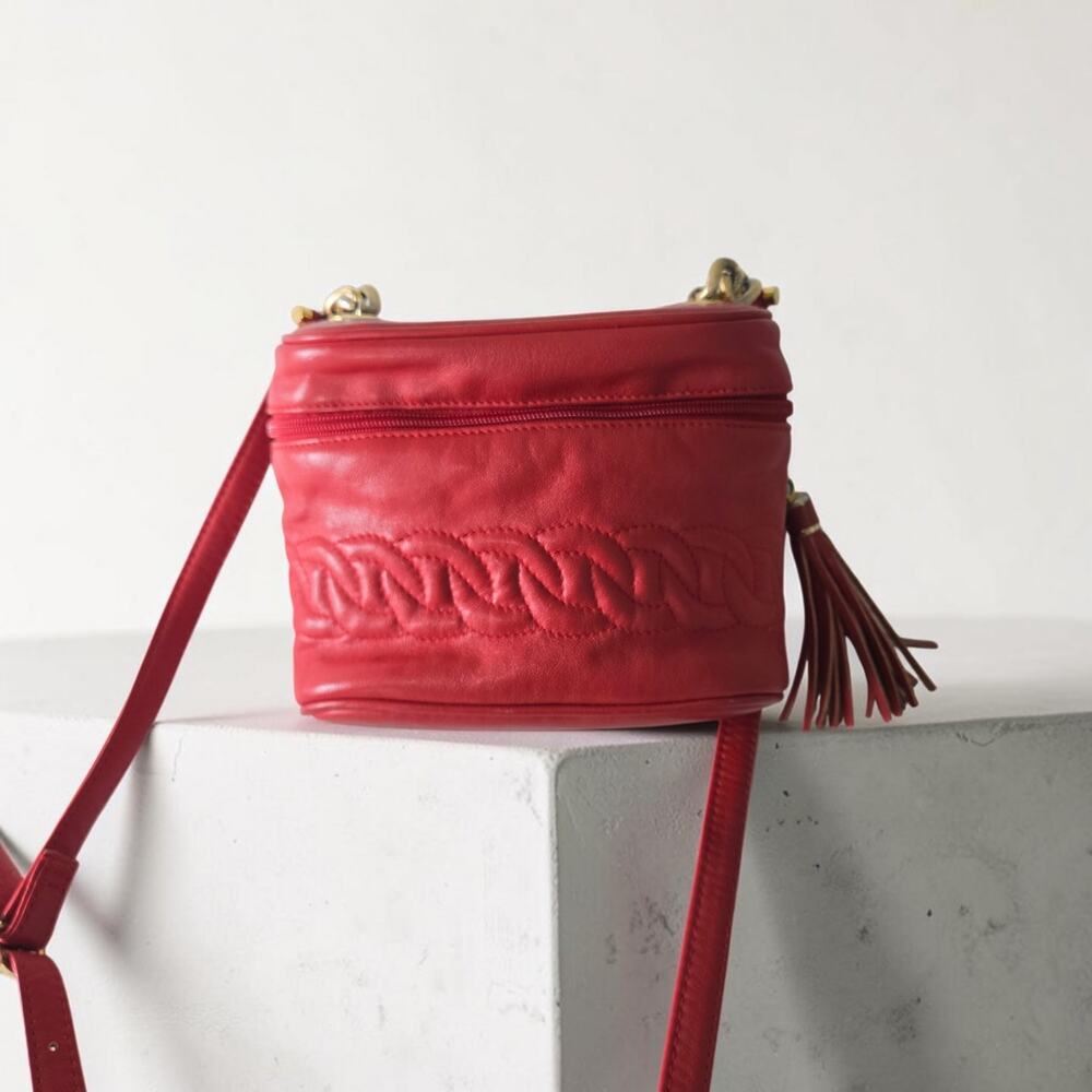 Pantera Vintage Red Leather Quilted Vanity Camera Crossbody Bag Tassel Crossbody